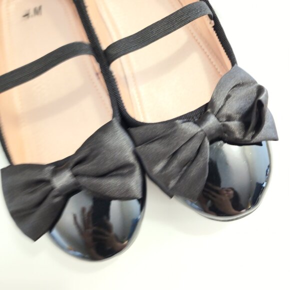 (Pre-loved) Black - H&M Ballet Shoes with Bow - Picture 7 of 8